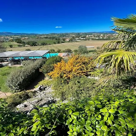 شقة Stunning Grounds Surround Each Apt Panoramic Views All Around You *